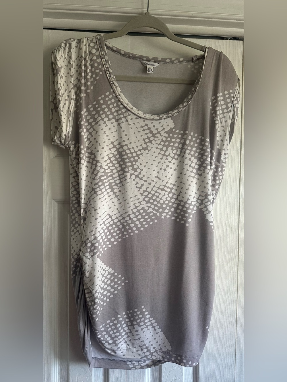 NWOT Calvin Klein Quinn Scoop Neck Short Sleeve Tunic  in Light Taupe women’s M